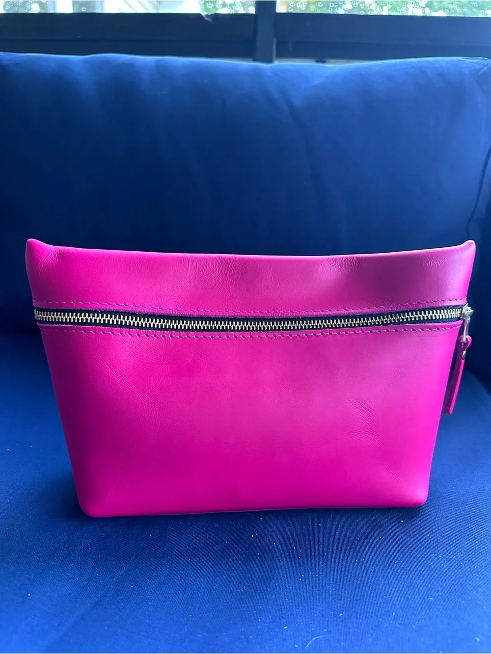 Portland Leather Hot Pink Zip XL Cosmetic Pouch - Picture 1 of 5